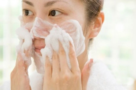 Calla-How To Clean The Skin Properly-1